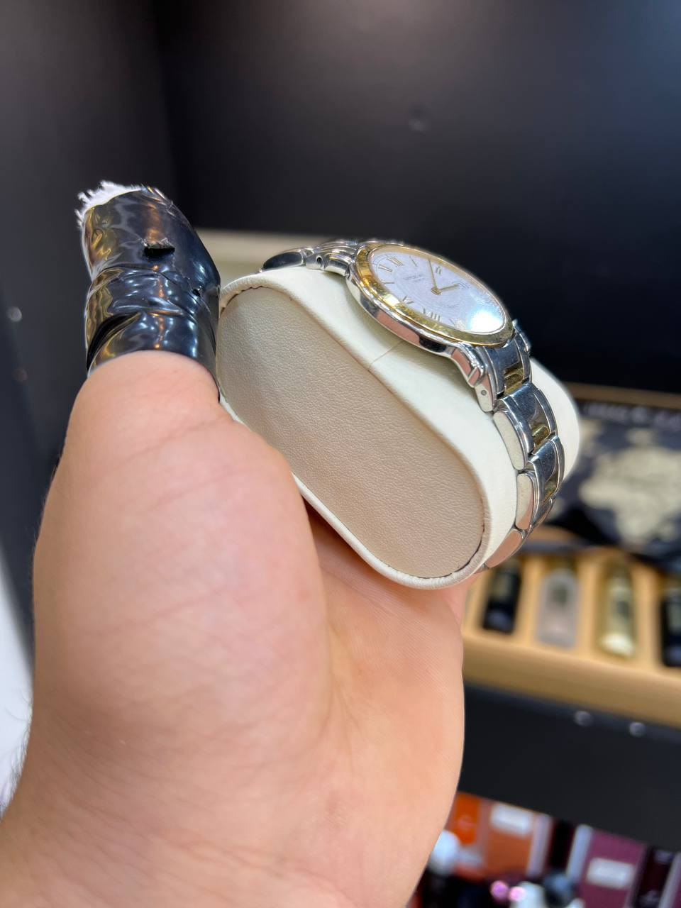 رايموند تحفه 
نضافه جيده 
34 قطر 
مينه بيها سواد اعتقد ينمسح 
سعر طيب جدا


**إذا كنت صاحب هذا الإعلان وتريد حذفه لأي سبب، رجاءا أرسل رسالة إلى الدعم الفني**