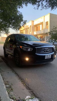 للبيع او مراوس انفنتي JX35 2013  السياره تقريرها كلين مبيها اي حادث من...