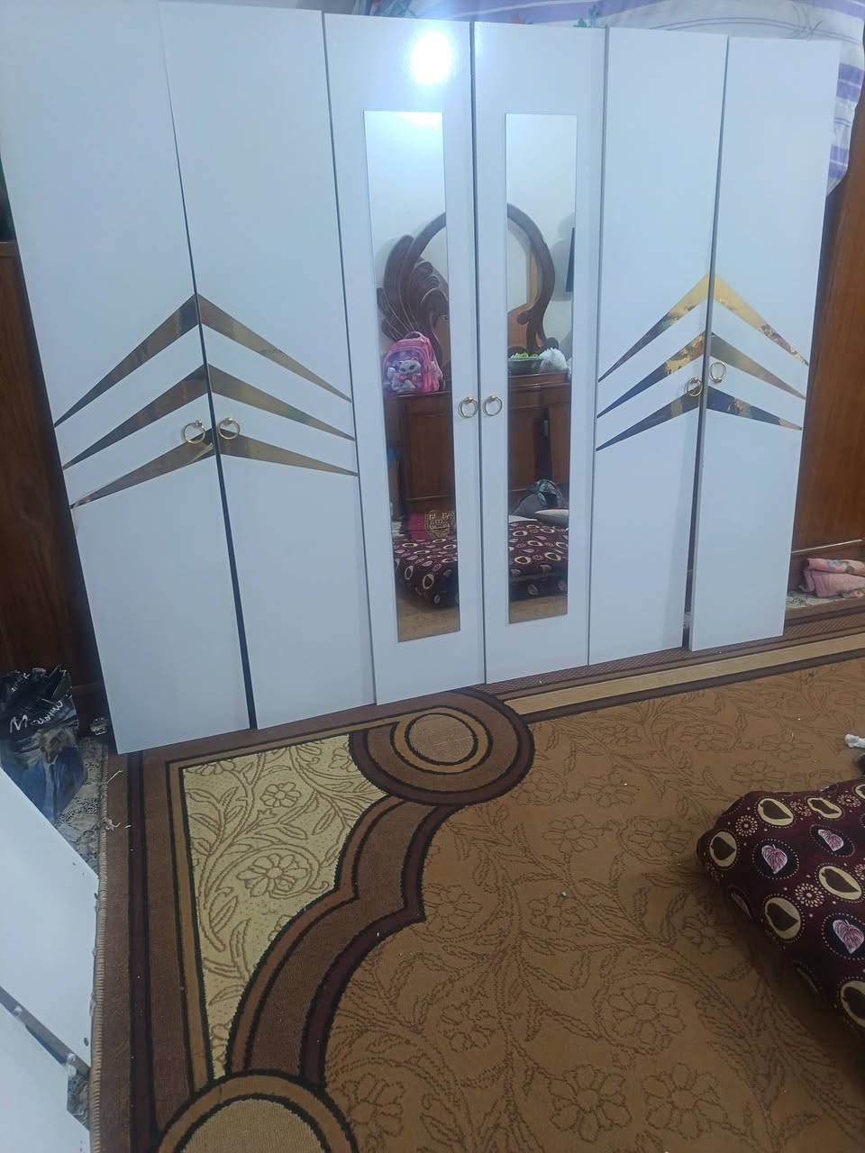 سلام عليكم غرفه صيني البيع سعر 350 ///النجف كوفه حي مسان رقم موبايل ***********
