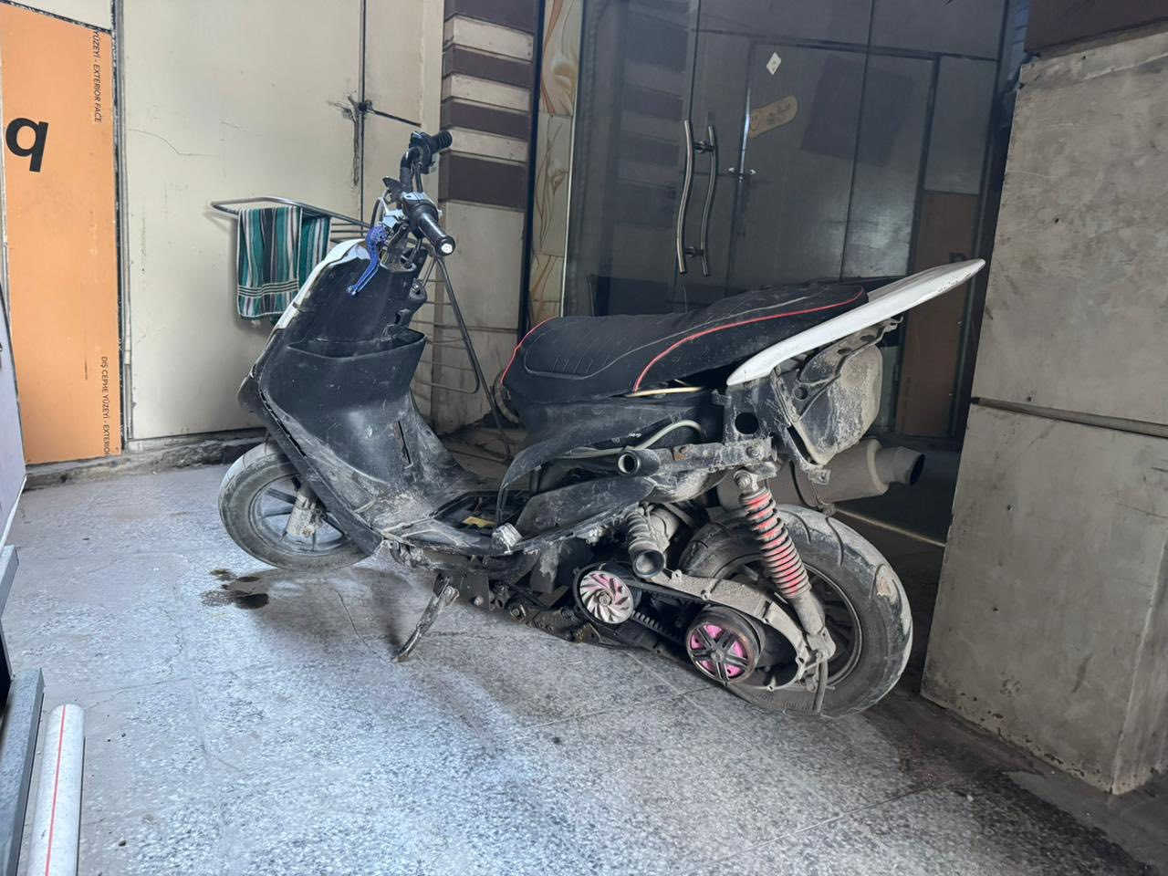 دراجه ماكس عدله مال لعب للبيع السعر 375وبيه مجال مكاني بل منصور بشارع ابو جعفر رقمي ***********
