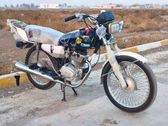 سلام عليكم عدي دراجه للبيع 
نامي ابرو موديل 2020كهربايات كله شغال شلعه معدل فول السعر (  380)وبي مجال حك الجيه مكاني حويجه ناحيت الرياض (07856 0674070)مو شراي لتعبني رجآ
