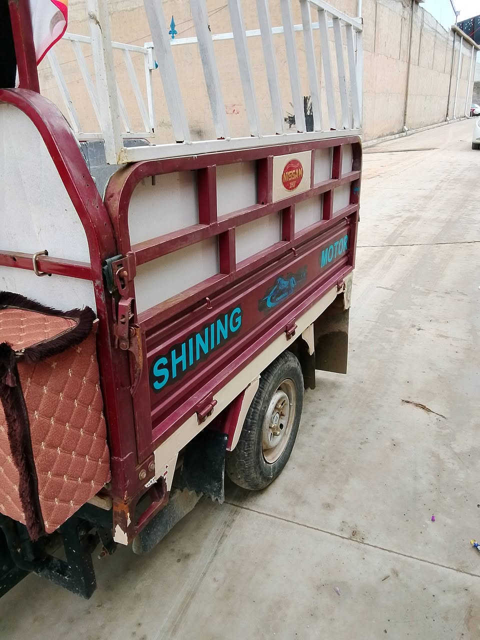 السلام عليكم ستوته موديل واحد وعشرين ومحرك خمسه وعشرين وشرط ما مفتوح العنوان الأيمن العبور السعر مليون 400/ ***********
