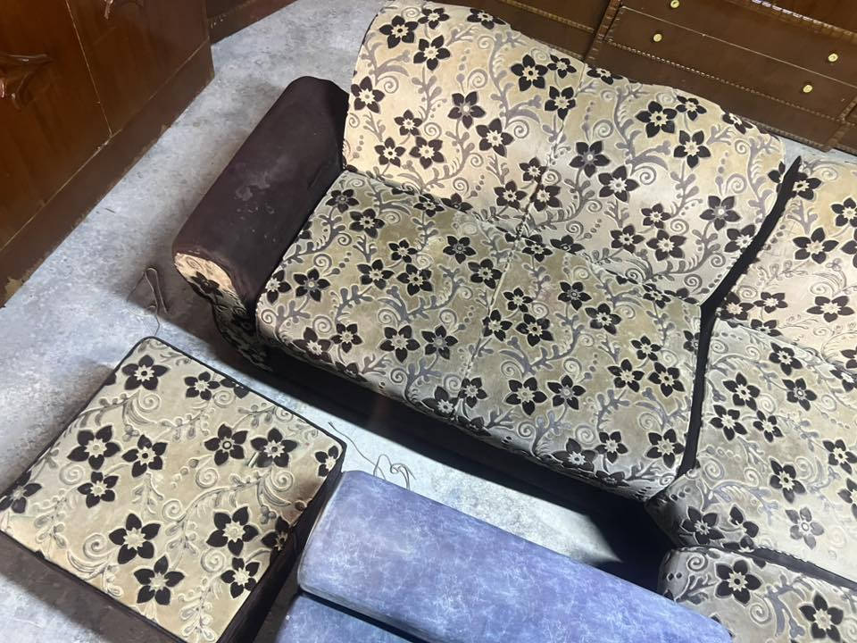 توفرت وجبةمن التخامة والدواوين الحطاطة متوفر 8 نفرات و9 نفرات و10 نفرات عرض بمناسبة العيد باسعار مناسبة نبيع ونراوس ونشتري كل شي في مزاد ابو همام 
العنوان :بلدروز مقابيل مدرسة الثقافة مجاور انفنتي مول
للاستفسار :***********/***********
