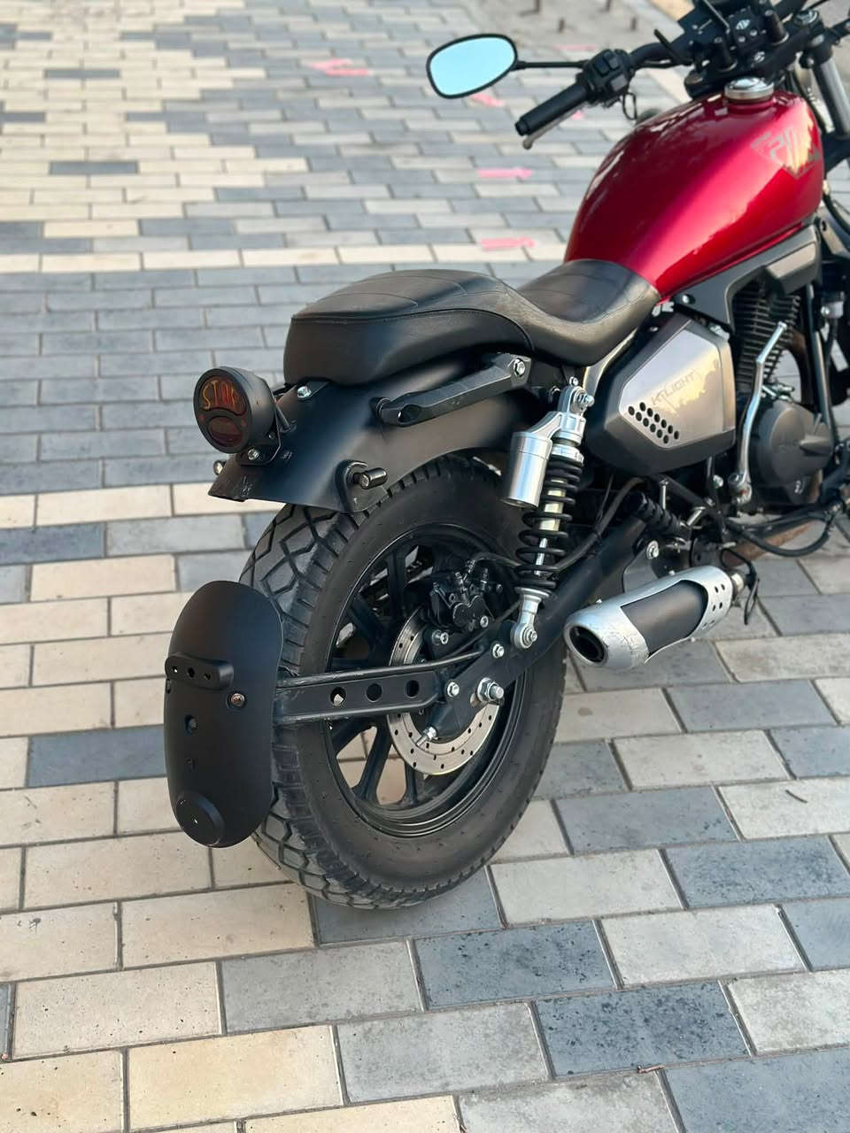 السلام عليكم
Keeway K Light 202 دراجة

دراجة رقم بغداد ومكانها بغداد رقم انكليزي سنوية بااسمي كبل تتحول

الدراجة اخت الجديدة ماشية 13الف وقابل للزيادة

دراجة ماشاء الله كلش نظيفة

بيها ملاحظة بالصورة الاخيرة وللامانه بالواقع ممبينة مثل الصور

السعر 2850 مليونين وثمن مية وخمسين


**إذا كنت صاحب هذا الإعلان وتريد حذفه لأي سبب، رجاءا أرسل رسالة إلى الدعم الفني**