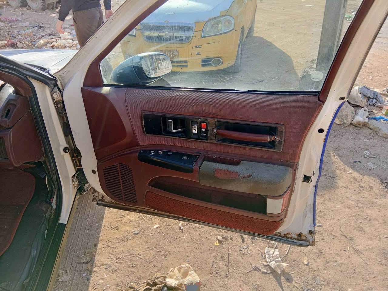 السلام عليكم من رخصة الادمن المحترم دولفين موديل 93رقم كربلاء مشروع وطني سنويه  للثمانيه وعشرين مكينه وكير محور رأس الثور وارد قبل أسبوع شادهن مكانها النجف الاشرف سعر 28ورقه وبيها مجال حك الجيه رقم هاتف ***********
