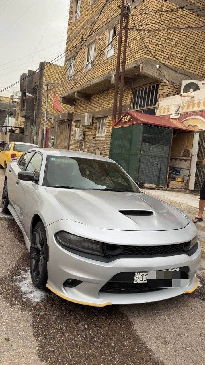 السلام عليكم جارجر موديل 2019 اصل بغدادمحرك 6/3600 باسمي شخصيا ماشيه 113حقيقي ما مشتغله خط امانه سيار ة حادثها باب السائق مصلح نفسه بدون إرباك والسيارة محدثه كت كامل اسsrtوالباقي كفاله عامه صبغ وتبديل وتكحيل مواصفات sxt شفتات استيرن وحساس خلفي وهيتر مراية  مكان السيارة ناصريه المركز ///*********** السعر خاص خابرني وبيك خير وتدلل  وات ساب
