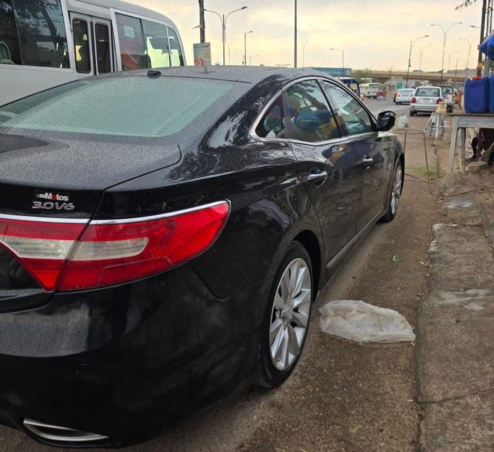 #بسعر_مناسب جدا
هيونداي أزيرا 2012 خليجي

فول مواصفات1/1 السياره وجاهزه من كلشي 

ماشيه 148 الف حقيقي 6سلندر 3000

رقم سليمانيه بأسمي هزه جديده سنويه 2030

شرط التحويل 

الضرر: جاملغ أمامي مبدل اصلي 

بدون صبغ السياره عده 4اصابع بدور الجاملغ الوره

السعر :: 113

 العنوان: النجف

رقم صاحب السياره  ‭***********‬

 

. 

.
