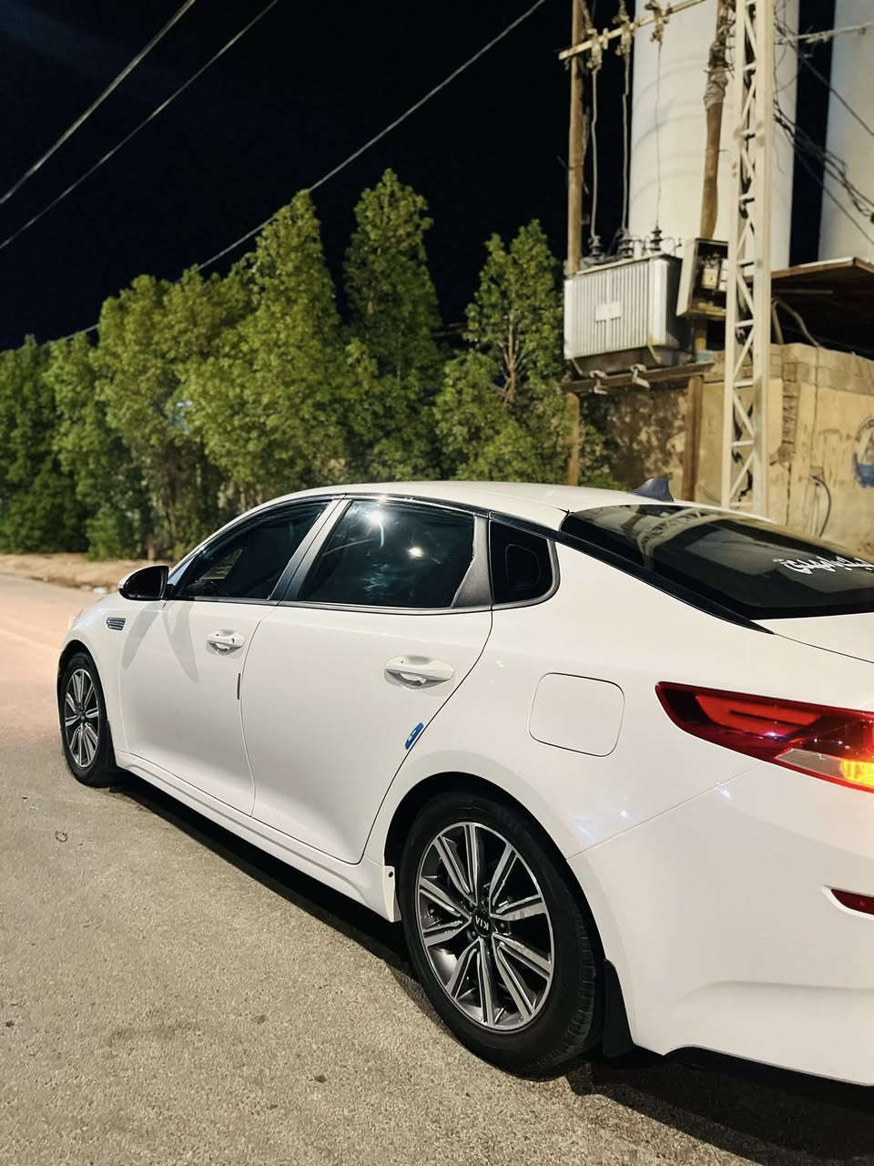 السلام عليكم 
اوبتما 2020 خليجي
مكينة 2400
رقم اربيل بأسمي تحويل مباشر
سيارة بيه جاملغ امامي جهة السائق مبدل والباب السائق صبغ قليل
مكينة وكير مكفولات 
السعر 175 وبيه مجال
العنوان واسط كوت
للاستفسار اكثر 
***********
