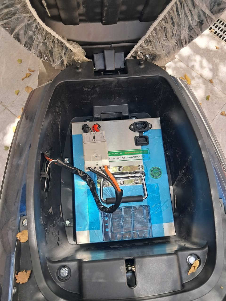 السلام عليكم للبيع اباتشي ماشيه الف و٢٠٠ جديده بطاريه ليثيوم عملاقه ٥٠ امبير ٧٢ فولت موديل ٢٠٢٥ مشتريها من مؤيد طياره بمليون و٨٥٠ رايدها بمليون و٥٠٠ قفل اتصال وواتساب ***********
