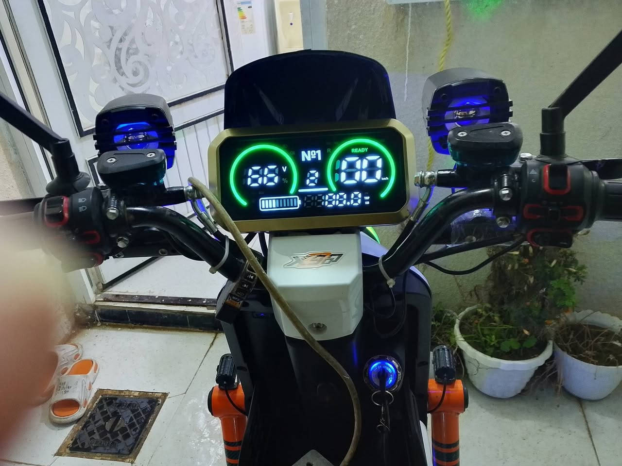 للبيع سعر ٣٥٠ بي مجال ***********
