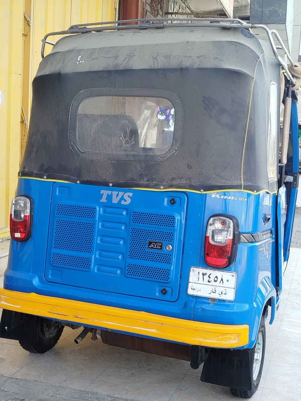 سلام عليكم تكتك مديل 21  رقم وسنويه مداور شوكت ماتريد
تكتك نضيفه وجديده 
بدي كفاله ما عده بس لبارد ل بلغد 
مبدل بس ولفات فقط  
تكتك جاهزه وخير من الله 
كله جديد بيه دبلات جدد تخم تاير حته وياله جدد 
ابيع بدون غراض 
سعر 7500 بيه مجال 
عنوان ناصريه حي العسكري ***********
