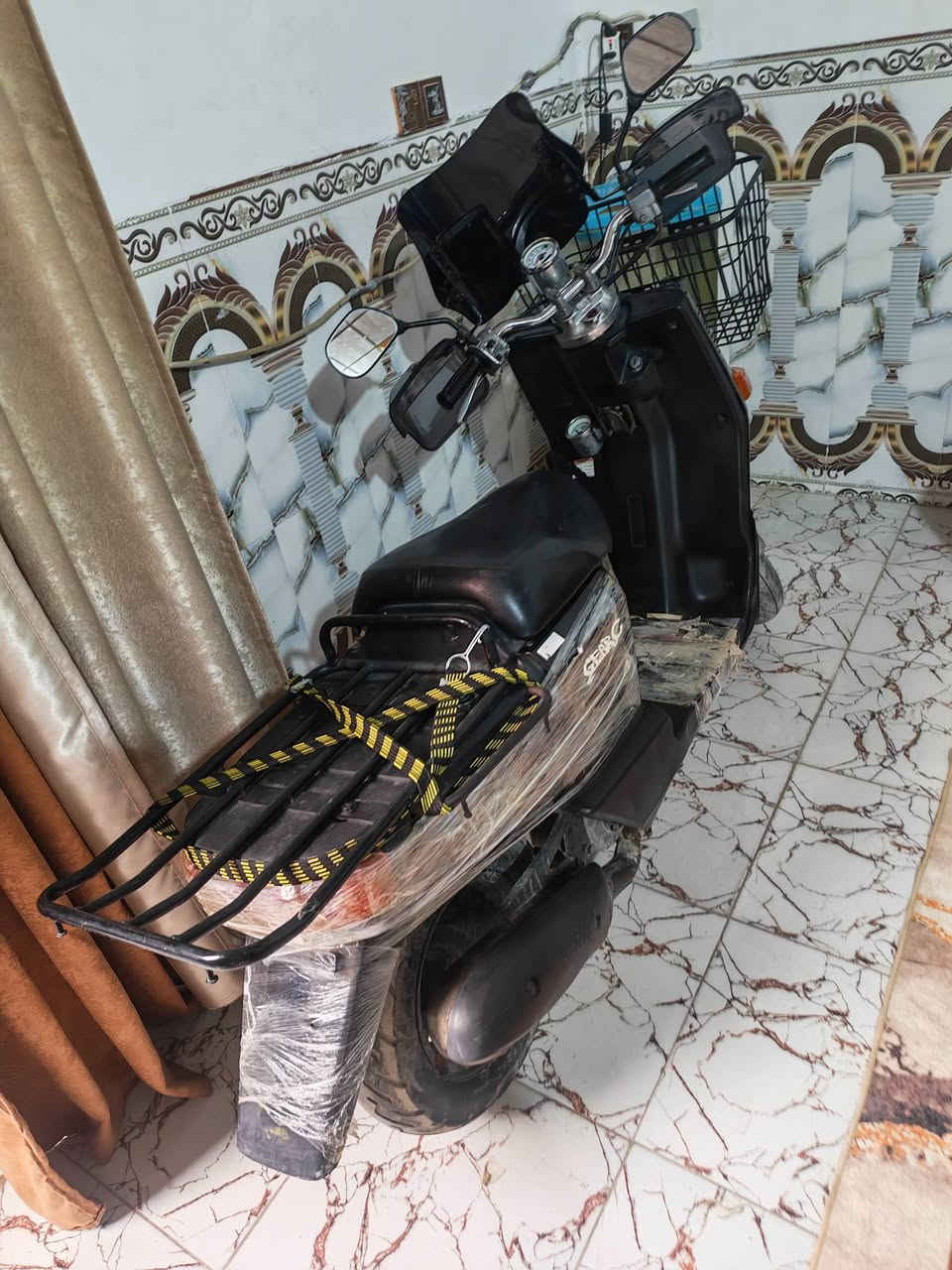 السلام عليكم دراجه بيكم ياباني ياماها شتريناهه من المعرض قبل كم يوم وعارضينه للبيع على وضع الشركه دراجه شراي اتصال مكانه كربلاء 
 *********** بيه واتساب
*********** اتصال فقط
