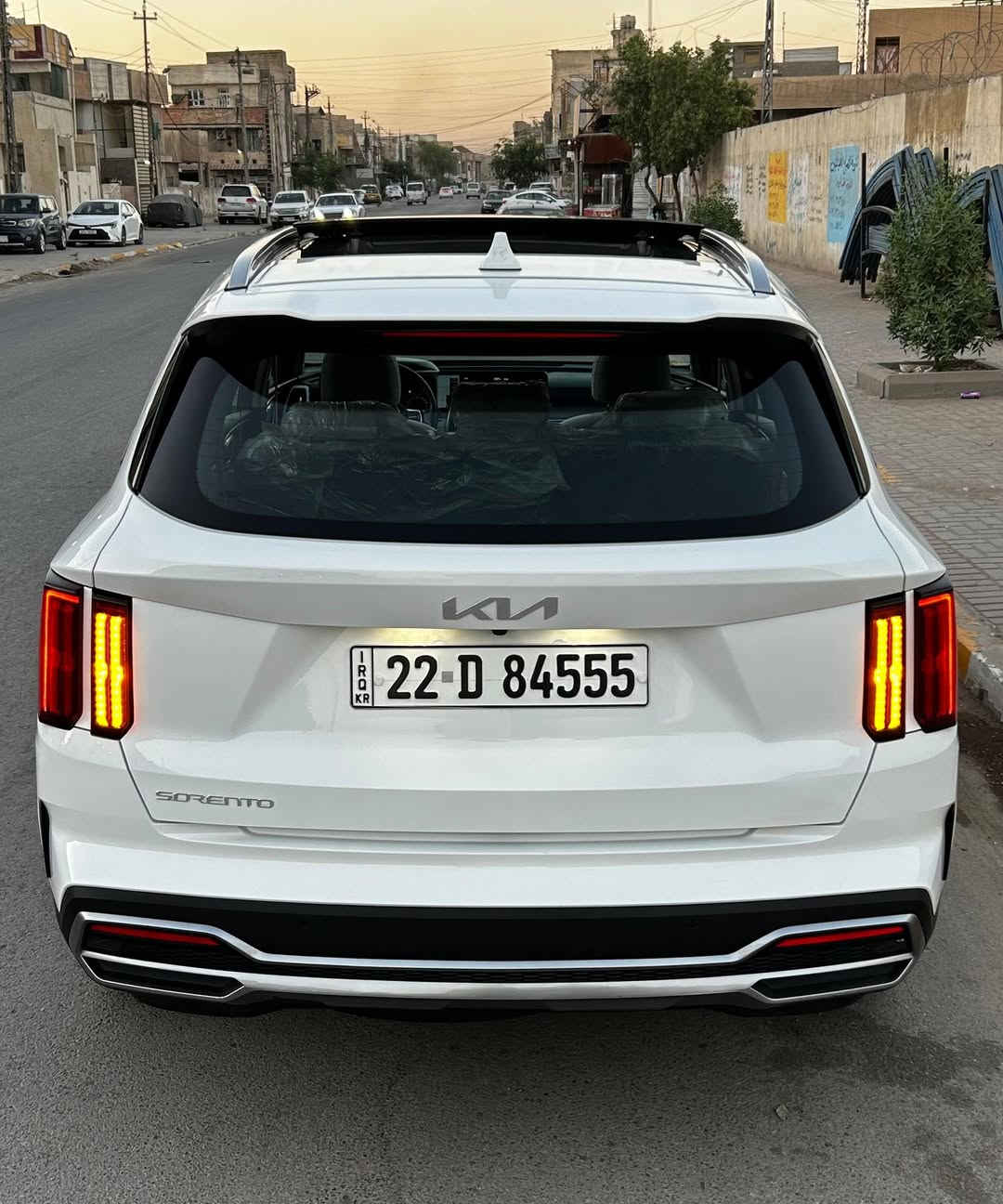 سورنتو  2023 خليجي
( شركه نيم ) فوول مواصفات 

مكفوله كفالة عامه 
عدا بارد بسيط جداً بالجنطه

ماشيه 46 الف
سياره جديده بمعنى الكلمة 
مابيه اي نقص كامله من كلشي ترايه زيرو 

محرك 6 سلندر كفاله / 7 راكب 

رقم اربيل الجديد تحويل ثاني يوم

🔰 مواصفات 
بانوراما 
بصمه تشغيل 
بصمه ابواب
كير ماوس 8 سرعات 
تشغيل عن بعد 
كشنات كهرباء 
جنطه شفط كهرباء 
حساسات اماميه وخلفيه
رادار امامي وخلفي
شاشه كبيره تدعم 
اندريد اوتو و ابل كار بلي
شفتات ستيرن 
سايد بريك بصمه
اشاير مري 
مري شفط
تبريد 3 قطع مناخ منفصل
شاحن واير ليس
نظام نزول منحدرات
بردات خلفيه
وبعد بيه هواي مواصفات

السعر  268 وبيه مجال

مكاني بغداد الدوره

رقمي ***********
