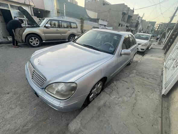 السلام عليكم 
غواصة موديل 99 فول بابا طويل S500 8 سلندر مواصفاتها معروفه صبغ عام جماليه بدون حادث رقم جديد تحويل ثاني يوم مكانها بغداد حي الإعلام *********** السعر 95 وبيها مجال بسيط بيع فقط اعتذر عن المراوس
