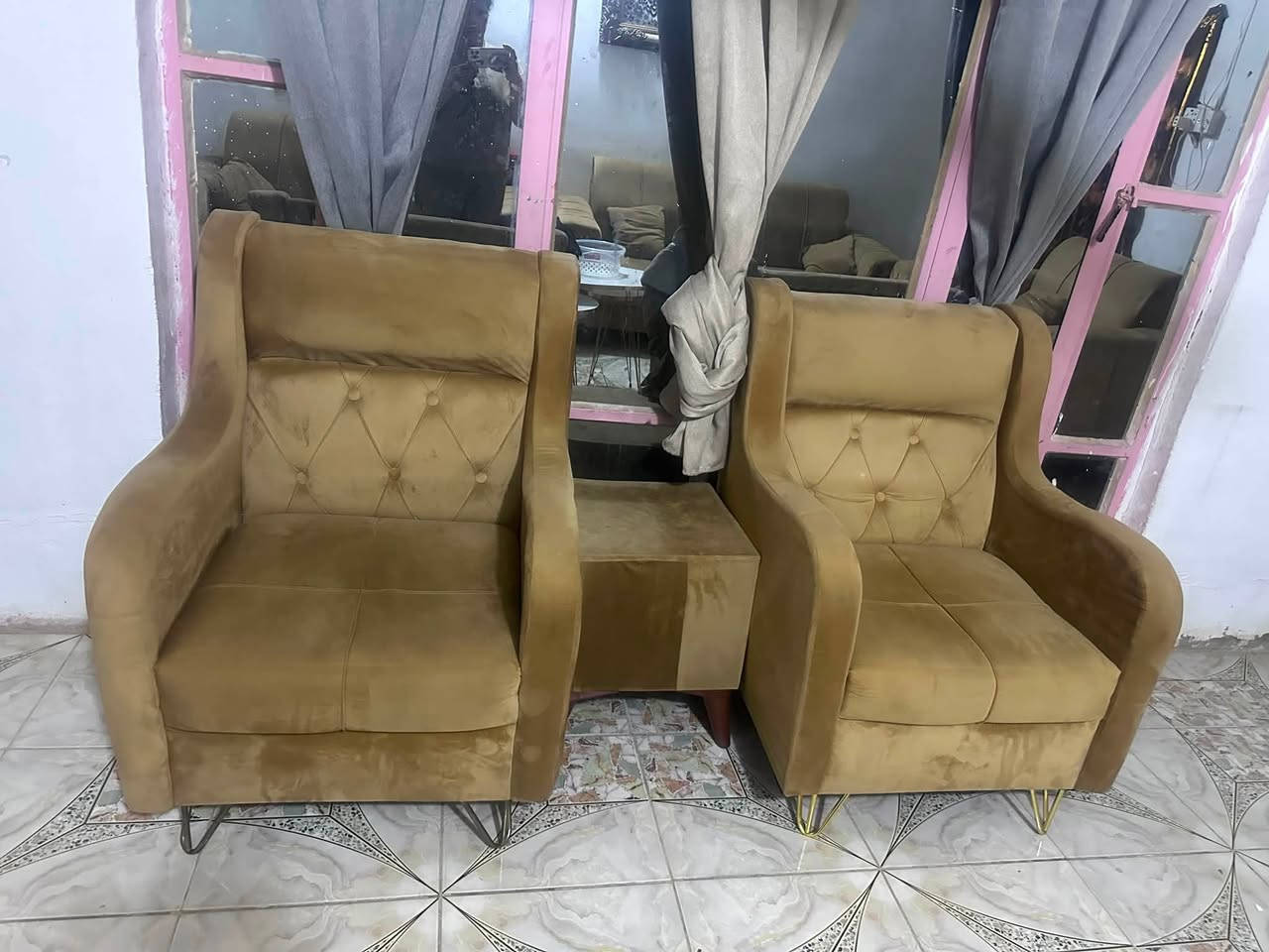تخم للبيع عشر نفرات مبي لا كسر ولا اي شي سعره 300 بي مجال عنوان كربلاء حي الوفاء بي مجال قليل
***********
