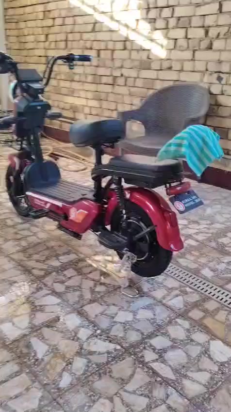 البيع دراجه حجم 14السرعه 60استخدام شهر فقط السعر 325الف وبيه مجال ***********
