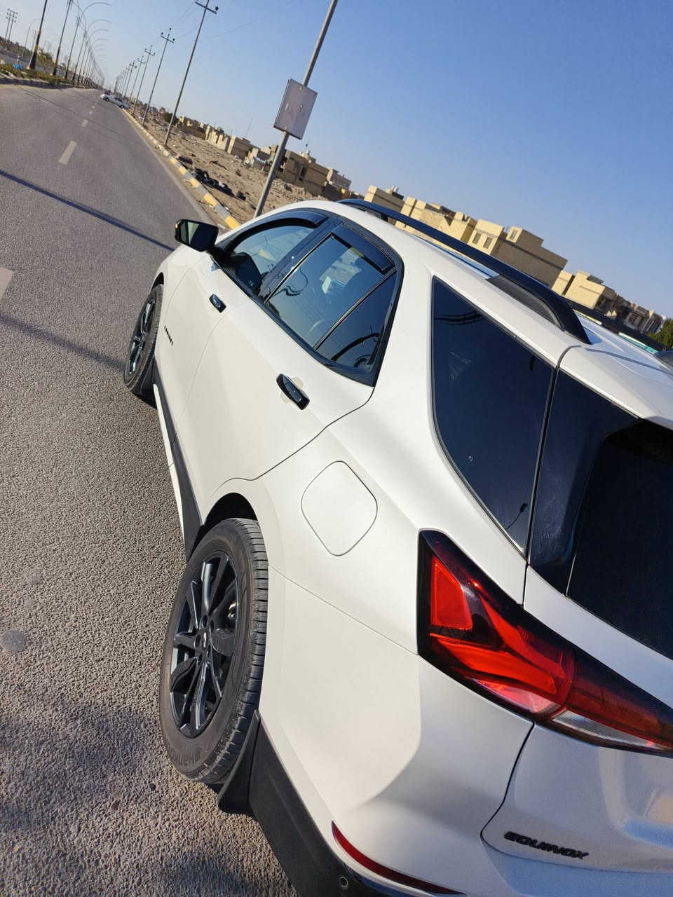 ‏- السلام عليكم / للبيع    2023
‏
‏-✅ ⁠شوفر ليت ايكونكس ماشية 12 الف فقط بوضع الزيرو وبوضع الشركة اللون ابيض لؤلؤي 
‏مكفولة كفالة عامة بدون اي حادث تقريرهة غرق 
‏- ⁠✅موديل 2023 السيارة رقم بغداد هزه وفحص وترقيم جديد السياره بجمها كبس بلادي بوضع الشركة ضررها فقط غرق بنسبة 25 %  
‏- ⁠/ بجم كبس / خلف كبس . 
‏محرك 1500 تيربو 4 سلندر اقتصادي وقوي
‏
‏- مواصفات RS 
‏-بانوراما 
‏-بصمة تشغيل + بصمة ابواب
‏-مقاعد جلد اسود رياضي خيط احمر 
‏- ⁠رادار امامي -  رادار خلفي تحديد مسار قيادة آليه
‏- ⁠كروز سرعة - مانع تصادم - 
‏- ⁠شاشة ايباد تدعم كار بلي 
‏- ⁠قطعتين تبريد - البوب بصمة
‏ - لايت زينون عالي ناصي 
‏-سايد بريك بصمة 
‏-سستم صوت Boss
‏-جنطة ذكية كهرباء
‏-تشغيل عن بعد
‏-كامرات محيطية ورادار نقطة عمياء 
‏- تدفئة كشنات وستيرن
‏- ⁠المكان كربلاء المقدسة حي السلام
‏- ⁠***********     /      ***********
‏- ⁠واتساب او الاتصال عالرقم
‏- ⁠تحويل مباشر للمشتري 
‏
‏-✅سعرها  205   ورقة وبي مجال 
‏
