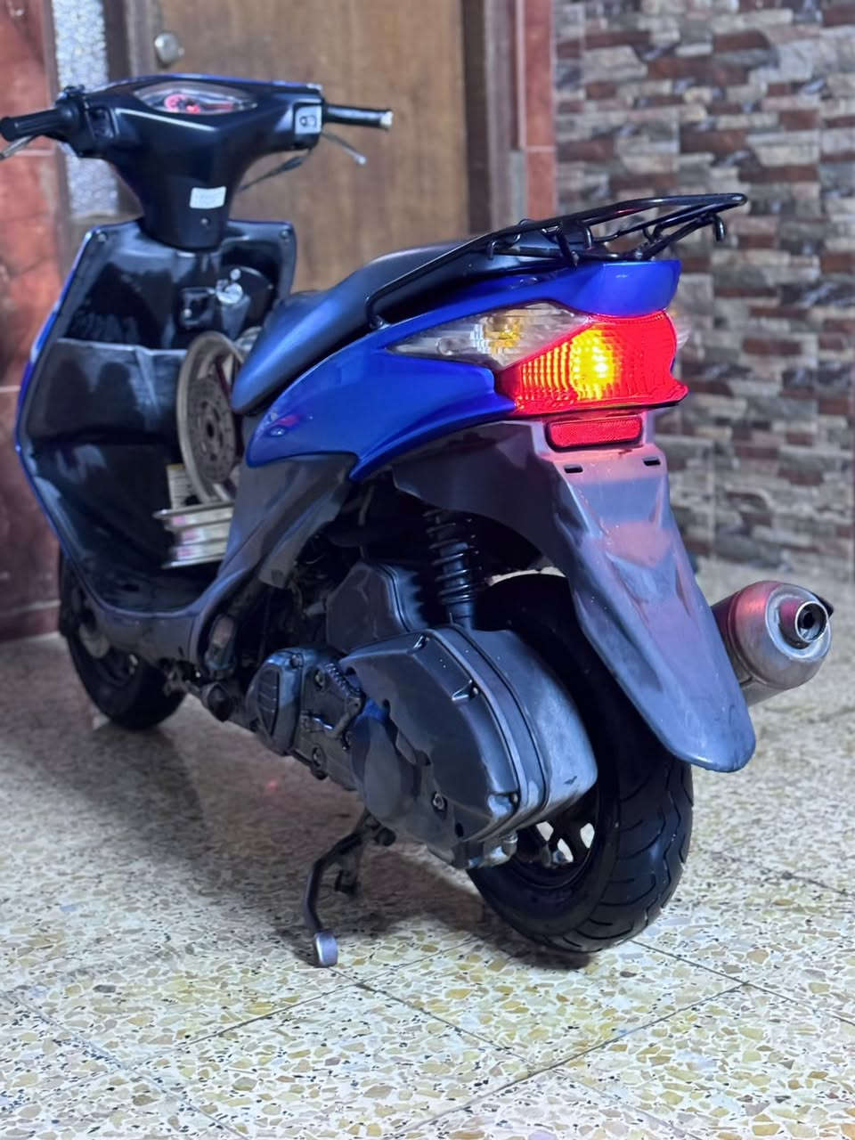 ادرس حديث  دراجه رمبه رمبه
كفاله عامه ماشيه 62 الف 
سعر خاص او تصال عل رقم ‭٠٧٨٦ ١٧٧ ٠٣٤٥‬
مكان كوت حي جهاد
