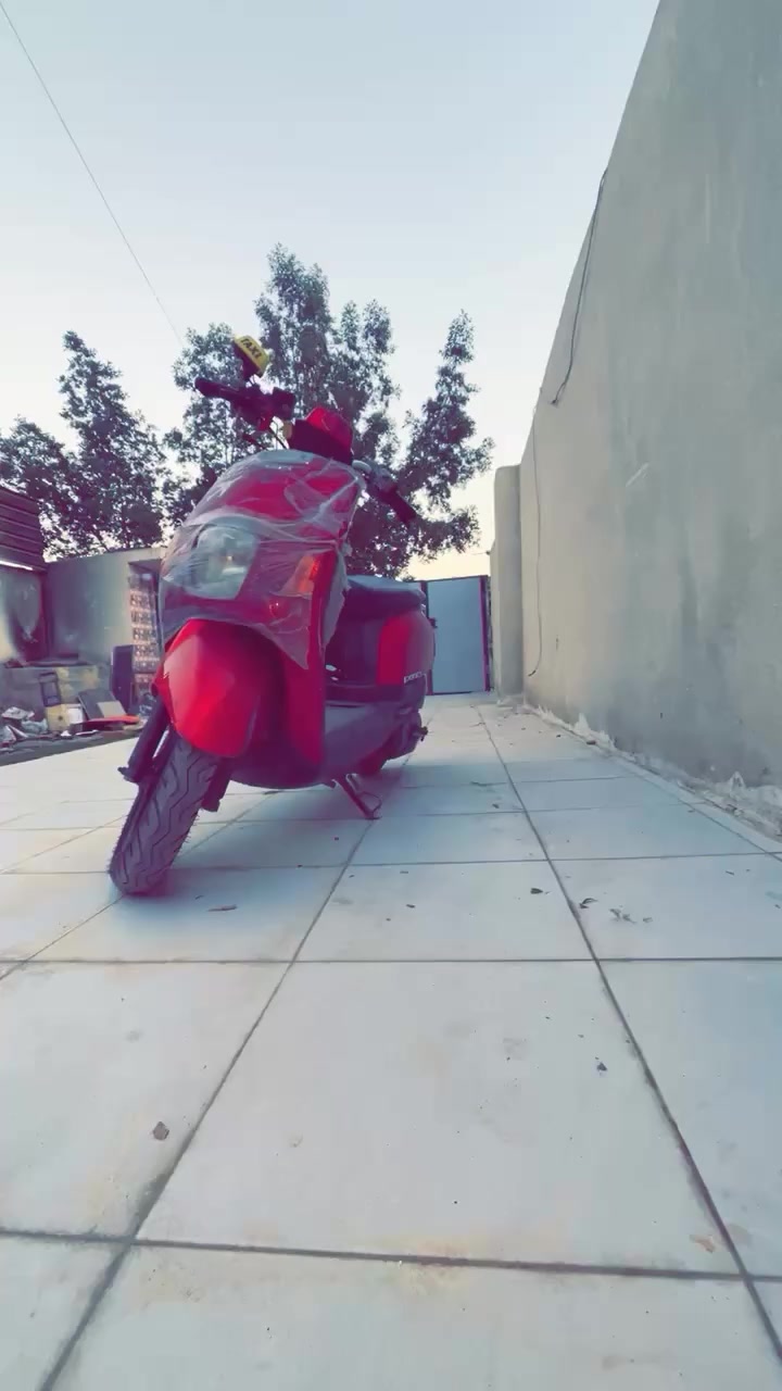 سلام عليكم دراجه بوليس للبيع الدراجه نضيفه عله ايدي كلشي شغال بيها عوزها قمجي مال عداد الدراجه رزنه مكينتها ناعمه كلش الله شاهد عليه الدراجه نضيف سلف هندر كله شغال مكاني الغزاليه ***********
