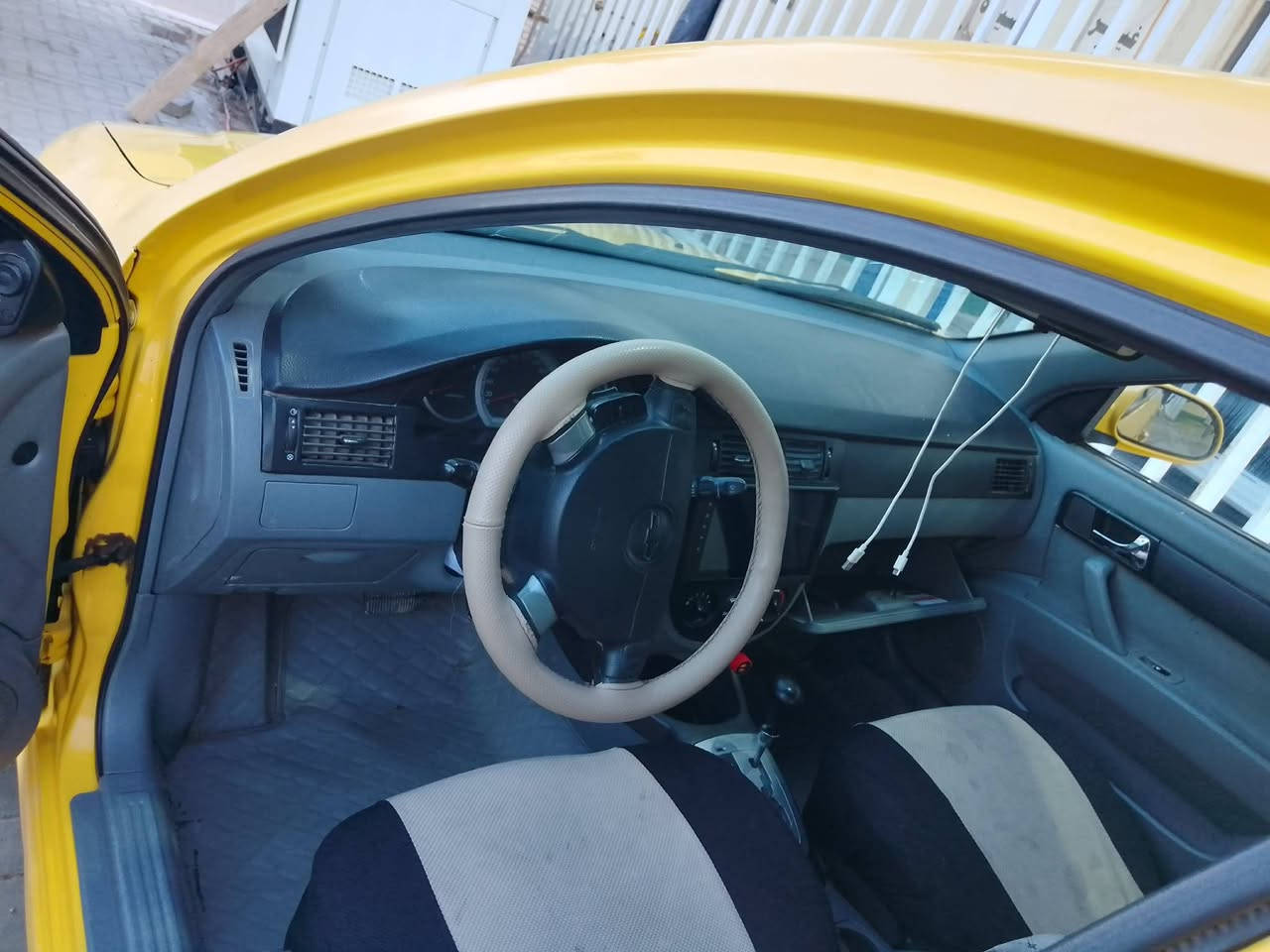 السلام عليكم، اوبترا موديل 12 سياره جاهزه مكينه وكير وحدادية وتخم تاير جديد سياره ضربة خفيفه بدون عابر شرط بالجاملغ الامامي جهة السايق، للإستفسار.***********او خاص.
