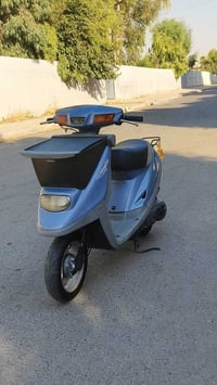 بزون نضيف حيل للبيع محرك شرط لاصوت اكسن ولا چزه كلو بلادي   .............