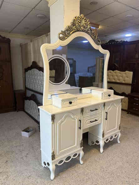 كل ماهوه جديد من معرض ومعمل الخفاجي 
غرف نوم حسب الطب

كناتير مفرده 

بوفيات فراش 

 

بغداد حي الاعلام شارع قطر الندئ

اي استفسار *********** يوجد واتساب

نشتري الغرف النوم مستعمله شعندك غرفه دزه ع خاص تدلا
