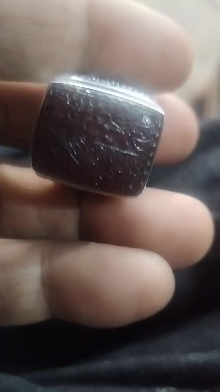 السلام عليكم
للبيع
محبس يماني كرز الكرز
مربع مخطوط أصحاب الكساء عليهم السلام.
شرط صياغه وحجر قديم
فضه عراقيه ٩٢٥
السعر ١٤٠ الف وبي مجال حق الكروه لان ماعندي توصيل


**إذا كنت صاحب هذا الإعلان وتريد حذفه لأي سبب، رجاءا أرسل رسالة إلى الدعم الفني**