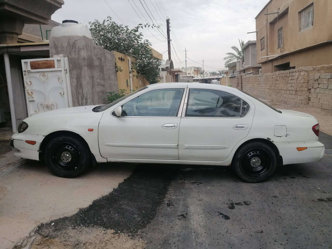 السلام عليكم نيسان مكسيما للبيع موديل 2000 رقم بغداد تحويل مباشر سياره جاهزه تبريد شغال للاستفسار أكثر اتصل ع الرقم ***********
