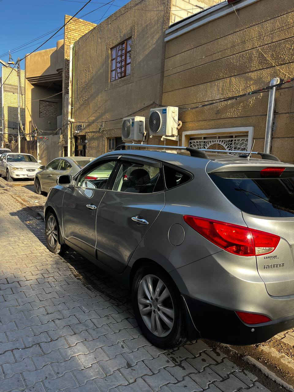 سلام عليكم توسان البيع موديل 2012 وارد امريكي بيه بل جاملغ الكدام  مصلح تخم تاير الموصفات فتحه بل قماره تحكم ستيرن تخم زنون شاير بل مري كشنات جلد مال شركه سياره جديد  بسمي رقم بغداد جديد السعر 143
***********
