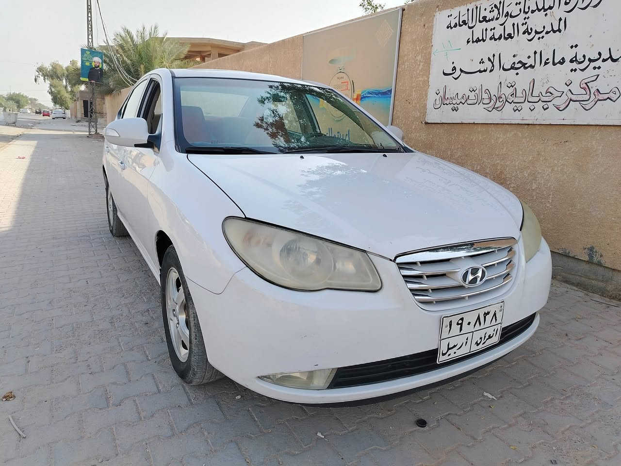 سلام عليكم سياره النترا ٢٠١١ بيها قطعتين باب السائق والحاملغ الامامي جه السائق حداديه جديده السعر ١٠٣   رقم الموبايل ***********
