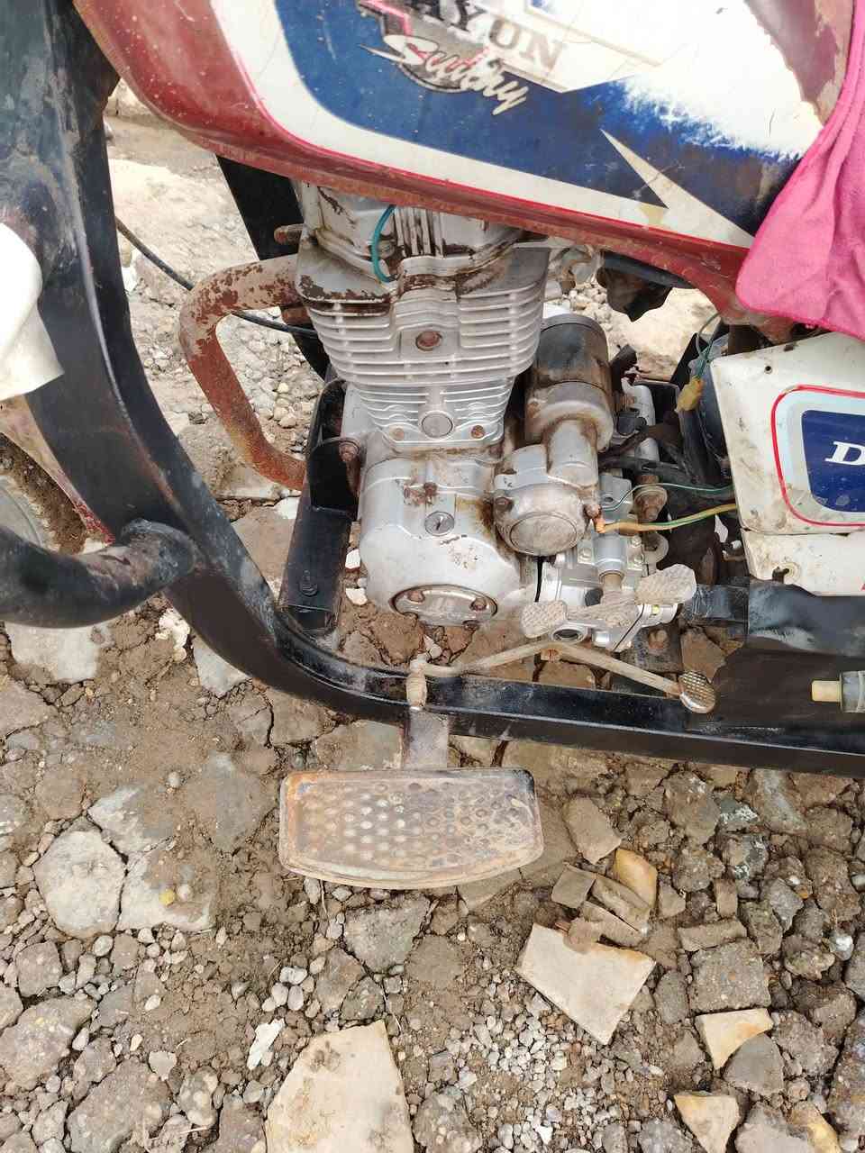 السلام عليكم ستوته للبيع موديال 2017 مكان الرفاعي الرقم ***********
