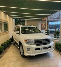 تـيـوتـا لانـدكـروز 2015 لـلـبـيـع 410 وبيها مجال فـول مـوصـفـات SAS ض...