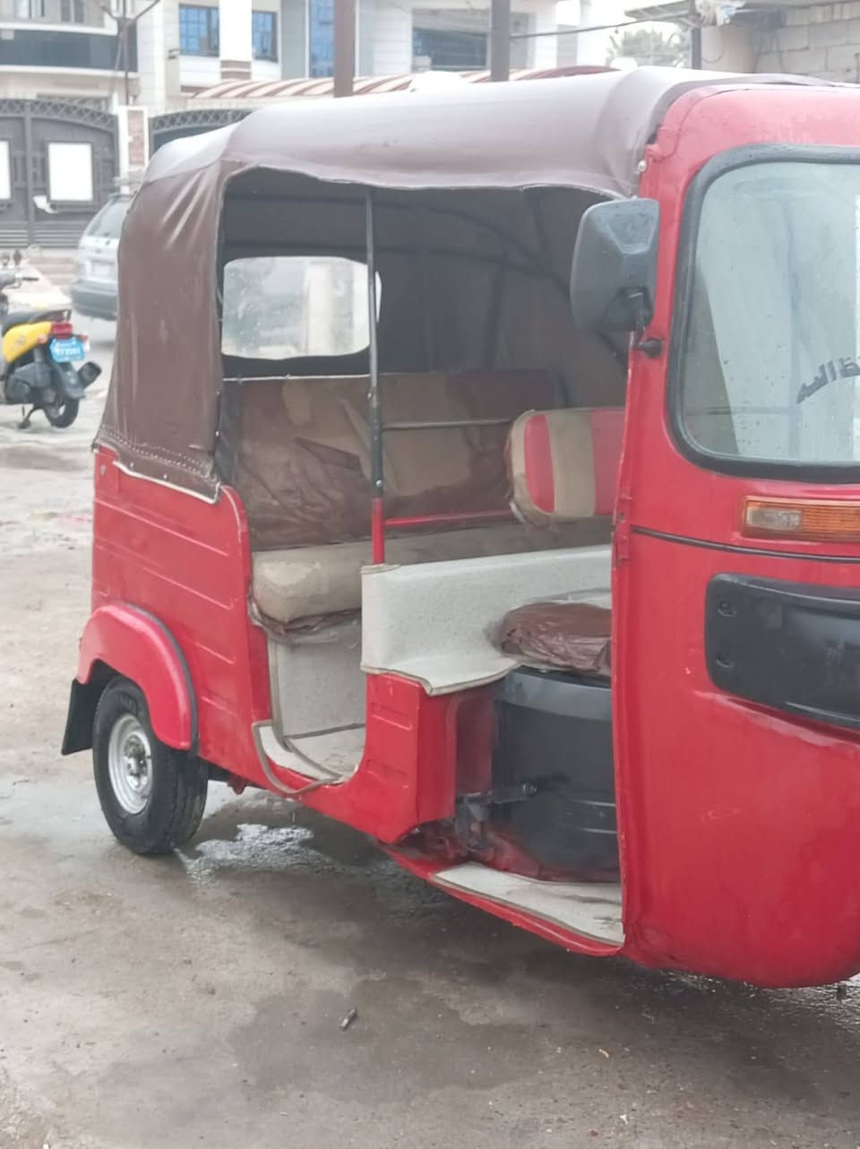 تك تك للبيع موديل ٢٠١٨عنوانها بوب الشام قرب جامع الساده الطوال أوراقها المصطفى للاستفسار الاتصال على الرقم *********** سعرها ٣٦٠٠ وبيها مجال
