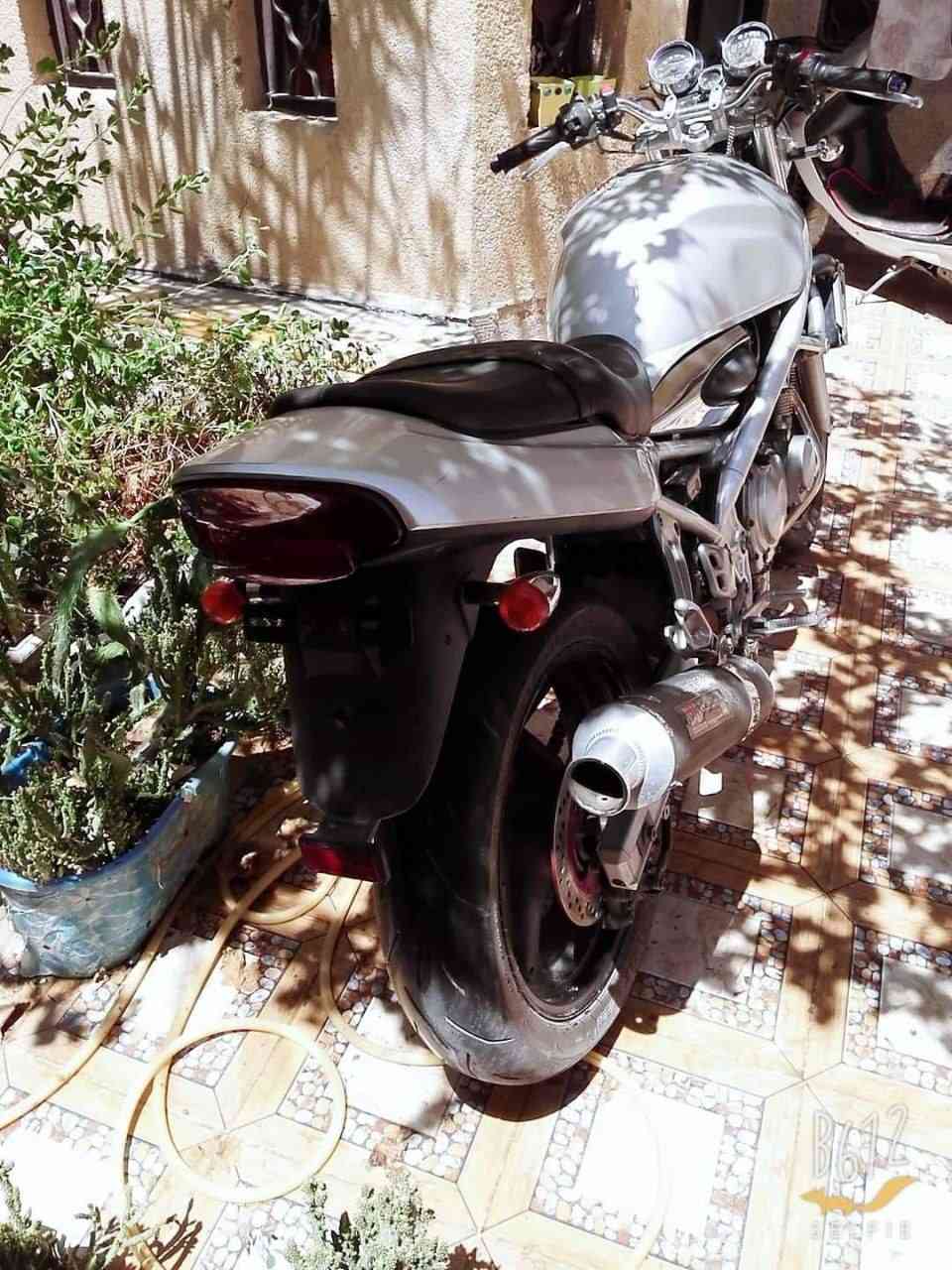 دراجة باندة كرستال للبيع الدراجة متروكة وطافية المحرك مكفول والدراجة قبل لا تنترك كانت شغالة  سعره ٨٠٠ الف المهتم يتواصل خاص او واتساب ***********
