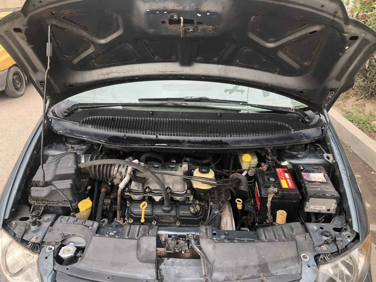 سلام عليكم دوج كرفان 2007 فول مواصفات سياره جاهزه كير جديد محرك حجم المحرك 3800 جديد تبريد ثلج 3قطع ❄️ تخم تاير كشنات بلع والطخات الي 
بل صوره وتبديل الجامه الماميه 
بيبان كهرباء الصدر جديد السياره بسمي ..! السعر $78 وبيها مجال المكان بغداد الدوره. الرقم ☎️ ***********
