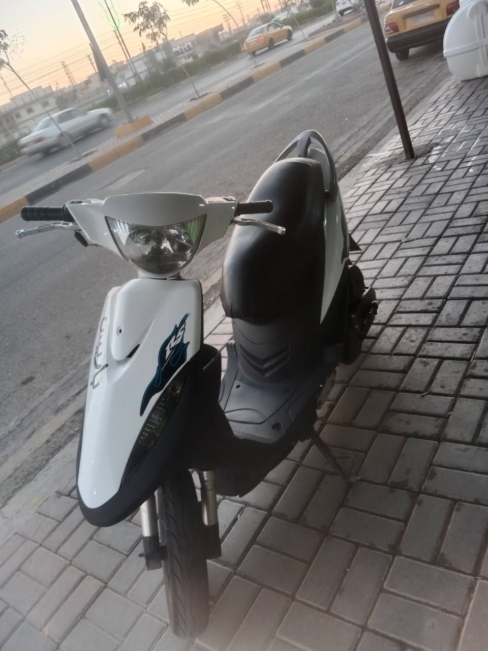 ماكس عدله بوشه 55 ويلات رياضي كلجات رياضي نضيفه وناعمه نقصها بس باتري المحرك اكفله الك نضيف رب النضيف للمراوس او بيع السعر 450 قفل لا تكلي بيها مجال للتواصل واتساب فقط ***********
