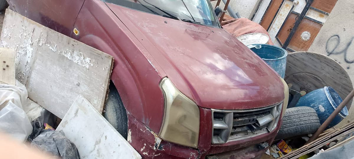 سلام عليكم
عندي سيارات بيكمات ثنين شغالات وشرط التراي 
وحده رقم بصره أليف تحويل 
وثانيه كلك ردت اصقطها ومالي خلك والله 
العنوان البصره الزبير
***********
السعر ع خاص بياع مستعجل 
الكلك 2014كارتون سياره سانك يونك كوري مشترك الماني
