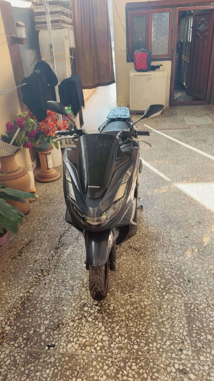 Pcx 4  دراجه نضيفه
موديل 2021 دراجه نضيفه مكينه مكفوله 

ماشيه 18 الف 

مكاني مدينه الصدر 

رقمي   ***********
