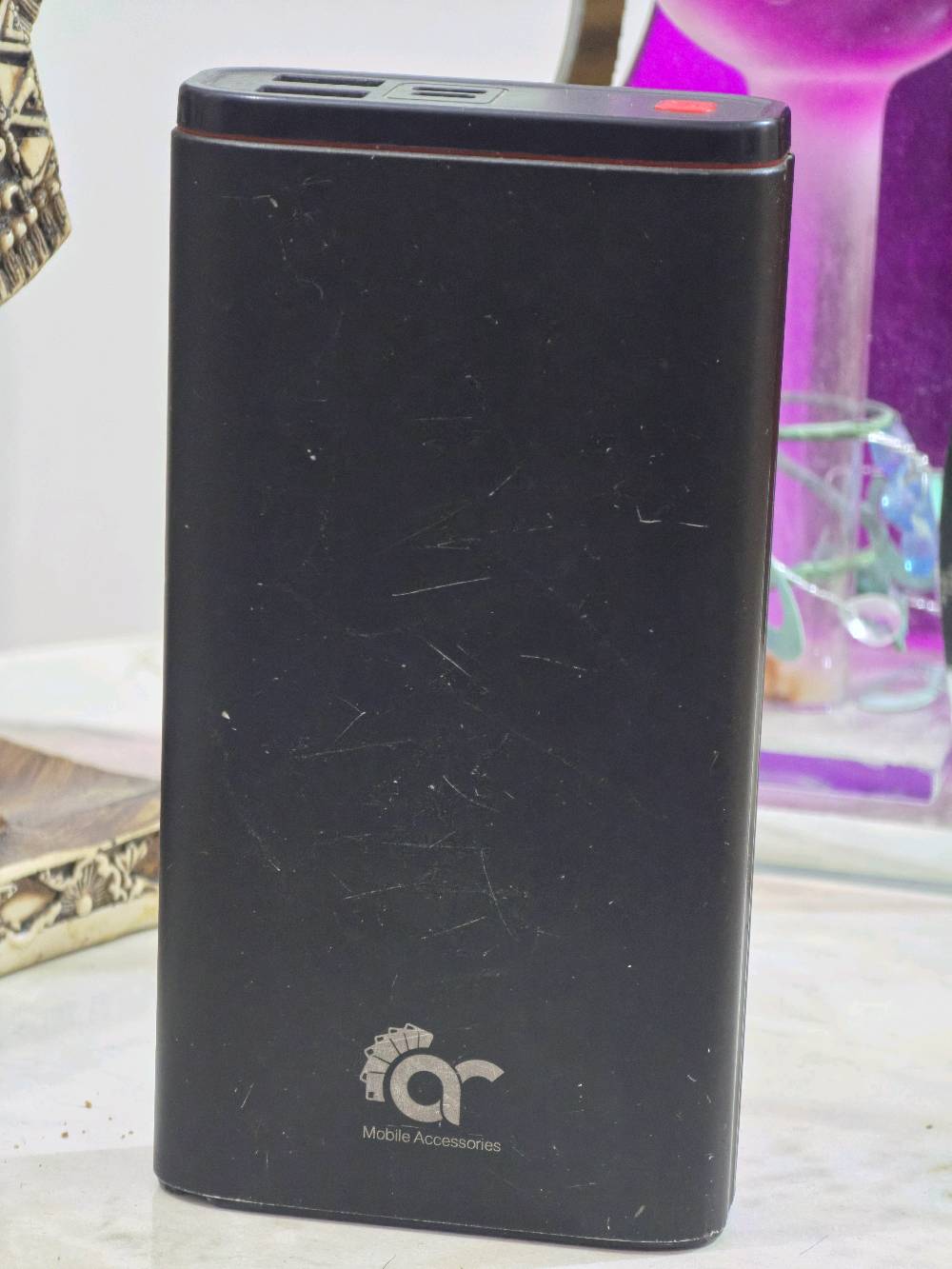 باور بنك اصلي سعه ٢٠.000 يشحن الجهاز ٤ مرات الى ٥ 