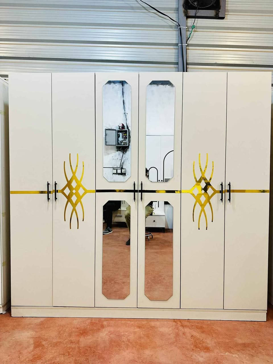 💎🔥 غرفة تركي مستخدم – 6قطع كاملة 💎
💯 نظافه 95% |  نظام أبواب مرتبه 
💸 السعر: 500 قفل
🪛 شد مجاني + 🚚 نقل مجاني داخل بغداد 
#يوجد.انواع الغرف خاص بغداد, العراق


**إذا كنت صاحب هذا الإعلان وتريد حذفه لأي سبب، رجاءا أرسل رسالة إلى الدعم الفني**