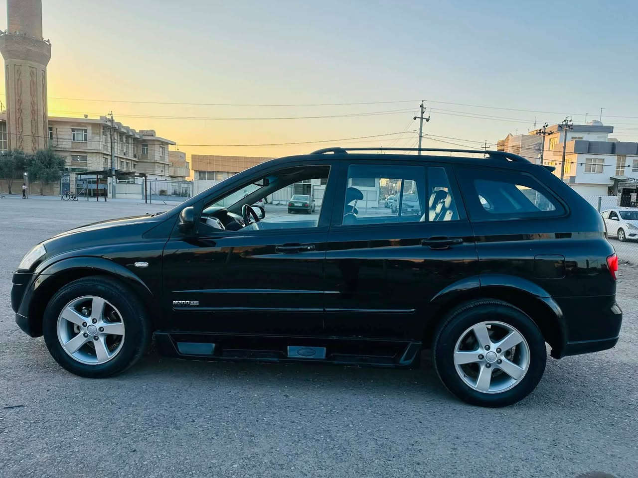 رەقەم تەلەفۆن ***********
سانگیۆنگ کیرۆن مۆدیل ٢٠١١ فول مواسەفات سلایت ئاوێنە شەفت کوشن جلد کوشن کارابای و 
هیتەر تەبرید لەمس گێر تۆماتیک
 کۆبۆن بەنزینی لەگەڵە سوکان ڤۆلیۆم بی لیدان بی سبوغ بەشەرت گێر و مەکینە بەشەرت نرخ(٧٧) وەرەقە و مەجال أربيل, العراق
