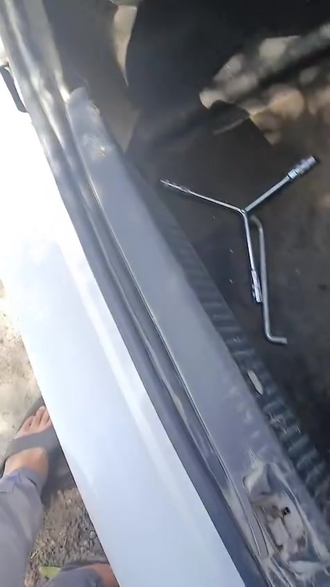 سلام عليكم عندي شيري كوين للبيع نضيفه كلش محرك جديد كير جديد تخم تاير باتري سنتر لوك دوشمه جام كلشي جديد سيارة كلش نضيفه ترايك للبصره بيهه خياسات صلحتهن فقط الا ضربه ولا صبغ بس خياسات على كدهن تجي شوف بعينك مكاتبه مروري بغداد السعر ٣٠ مجال كلش بصيط ٢٥ مابيع ولاتخابر بدون زحمه صارت هواي عليه ***********
