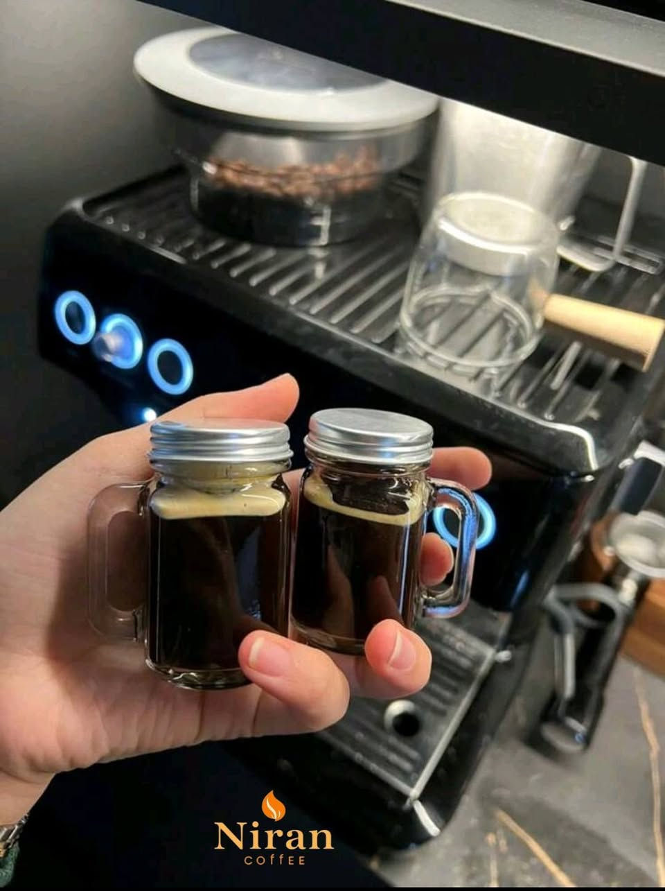 اكواب الاسبريسو اليوم غير شكل ويانا ☕️
والغريب والجديد شوية شوية رح ينزل ⚡️
تابعني لان الجديد نار 🔥


**إذا كنت صاحب هذا الإعلان وتريد حذفه لأي سبب، رجاءا أرسل رسالة إلى الدعم الفني**