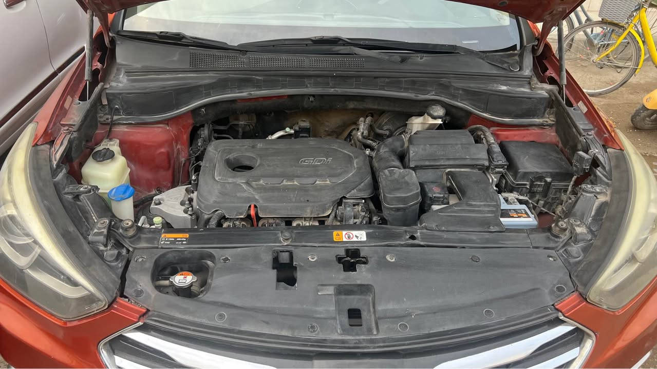 سنتافي رقم اربيل 
موديل ٢٠١٧
السونار مرفق بالمنشور 
بيها خمس قطع صبغ مو كلهن صبغ بيهن بس كلير 
حجم المكينة ٢٤٠٠ GDI
السعر ١٤٧ ورقة 
للاتصال *********** بعقوبة, ديالى
