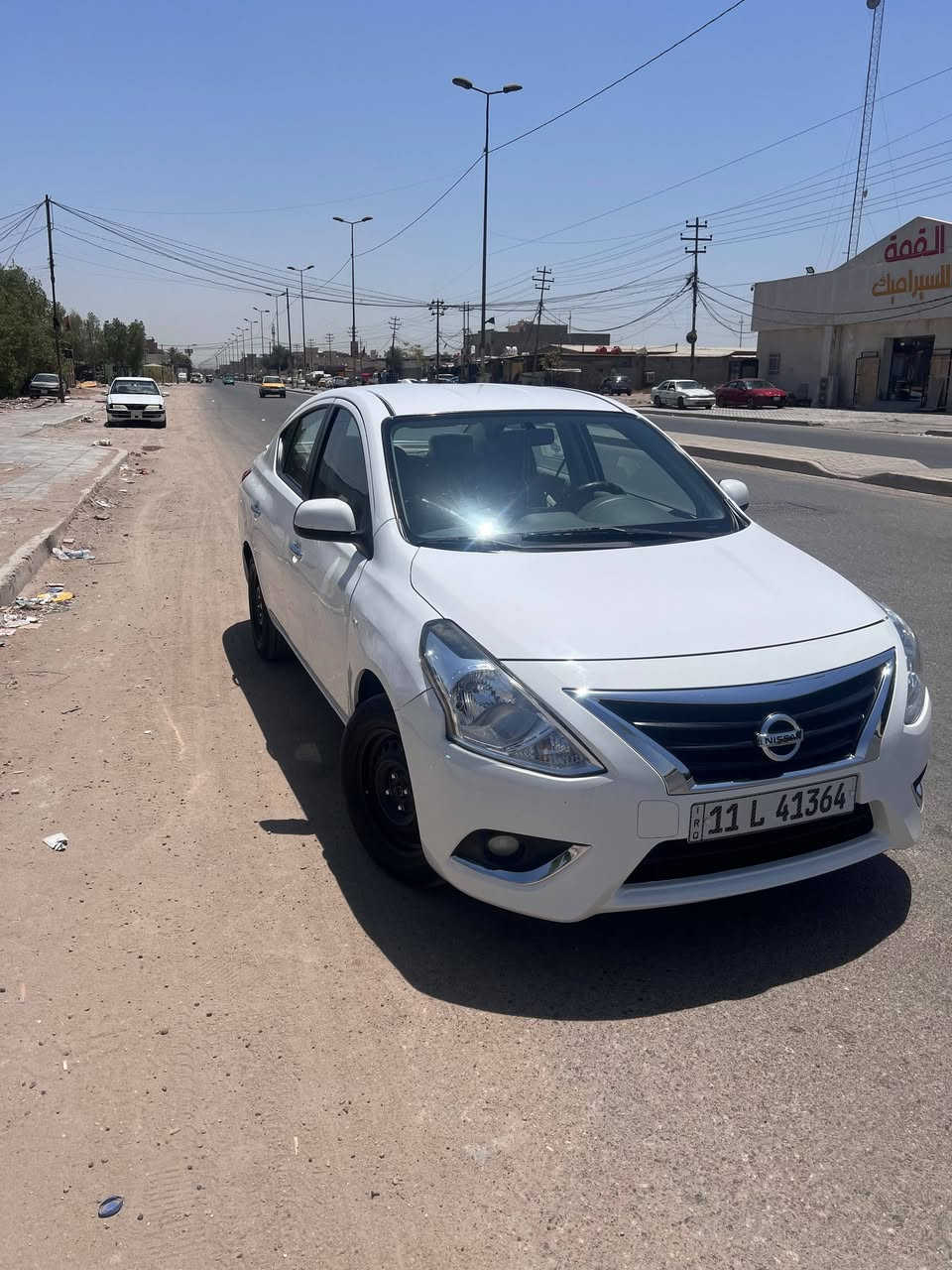 السلام عليكم
سني هندي موديل 24 
ام البليته الزرگه 
رقم بغداد باسمي ماشيه 55
شاشه كامره 
السياره جاهزه عل اهر حبايه سبير منازل 
بيها بارد بسيط الباقي كفاله من الدعاميه للدعاميه
السعر 121وبي مجال بسيط 
مكاني بغداد حي القاهره
***********
