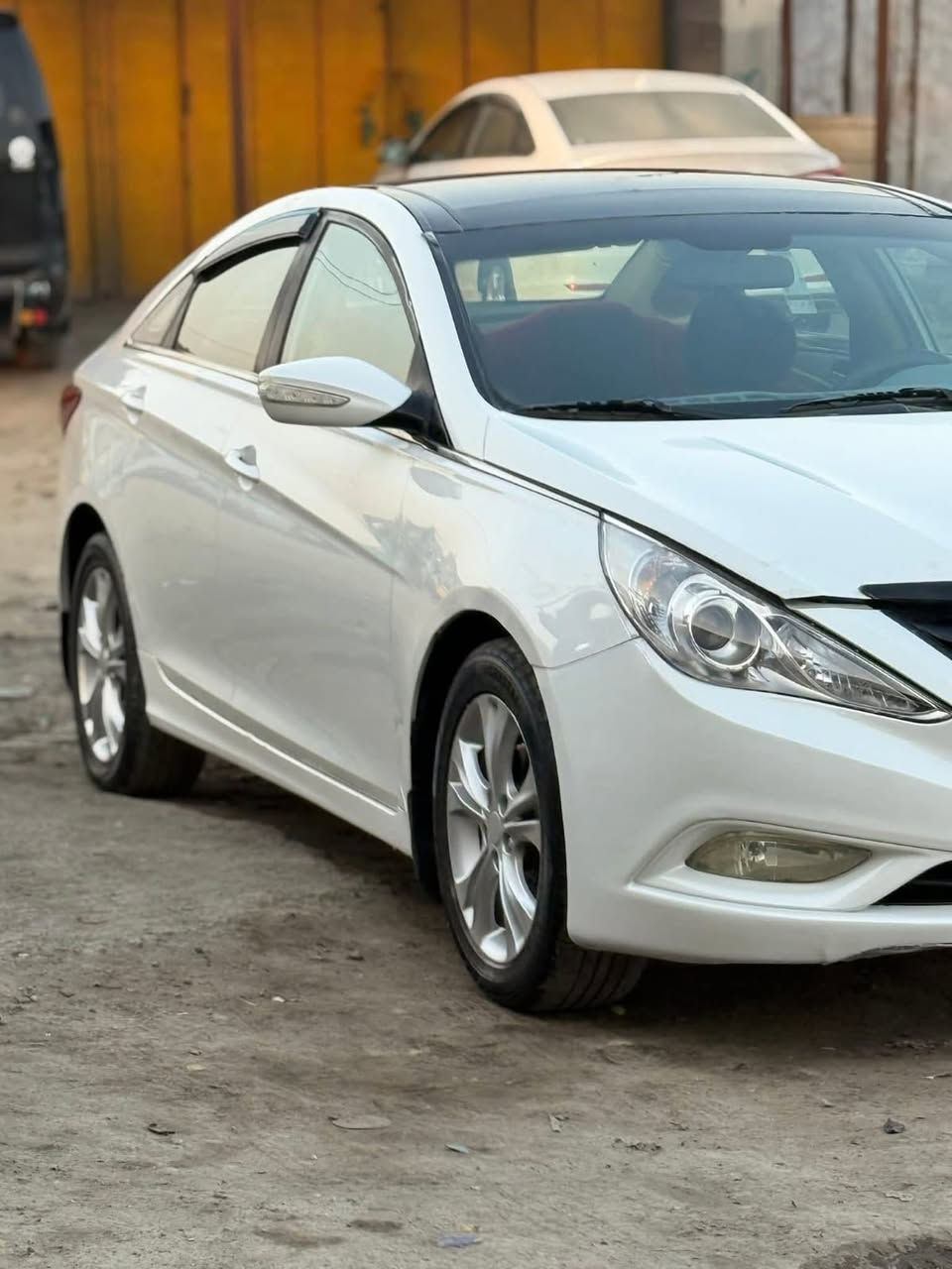 سوناتا 2010 جديدة 
محرك جديد كير جديد 
حداديه خير من الله تخم تاير
رقمها أربيل دولي بسمي وكاله وتحويل 
Panerama
مري شفط 
تبريد + تدفئة 
تخم تاير 
دوشمه جديده
السعر 121 المكان بابل الحمزه الغربي 
***********
