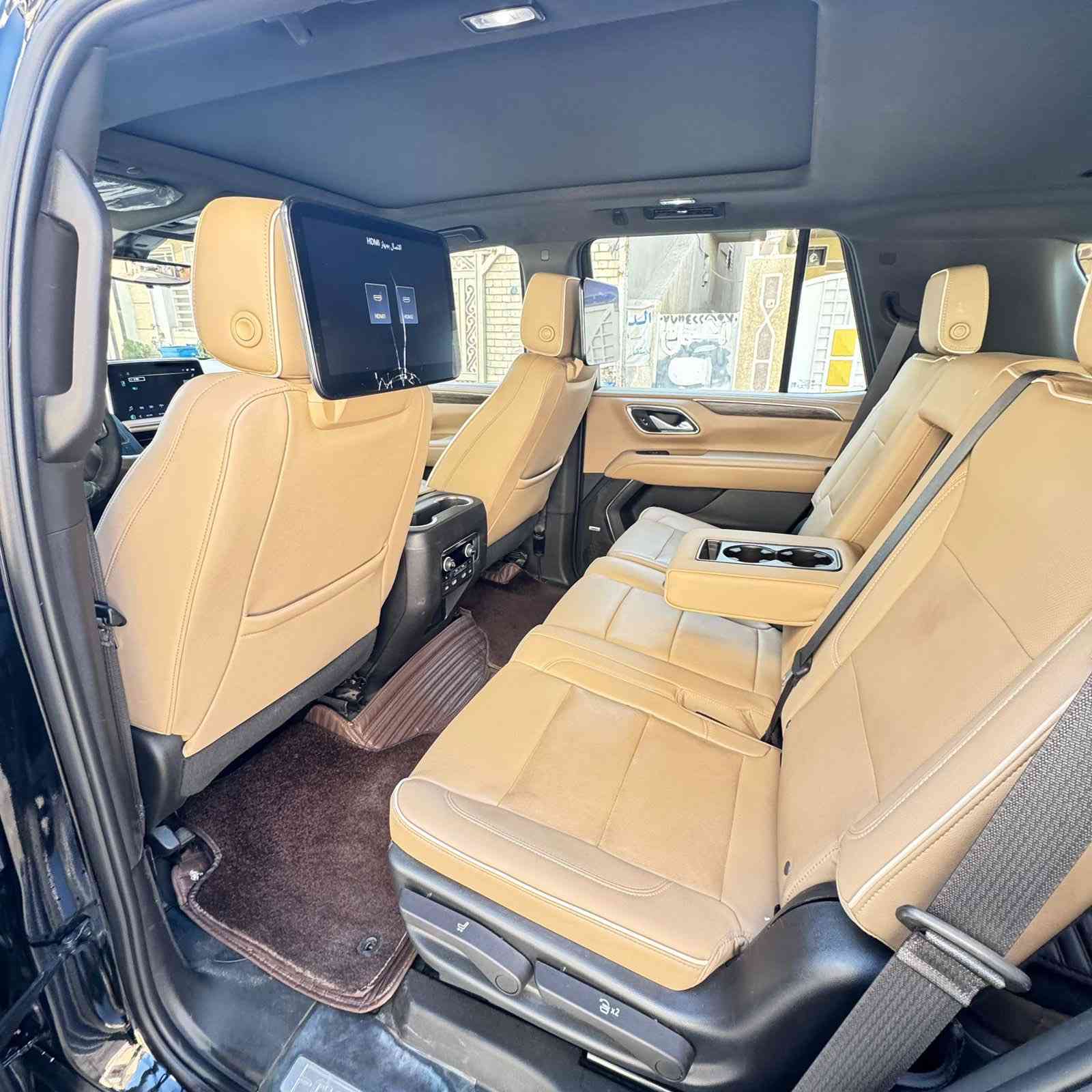 للبيع فقط تاهو برمير موديل 2022 ماشيه 88 الف كيلو متر خليجي بدون صبغ فقط رصعه في جامل امامي وخلفي 50 الف دولار يعني خمس دفاتر وبيه مجال قليل سياره كله دبل كود يعني الصبغ ثكنس عالي بغداد 
*********** واتساب
