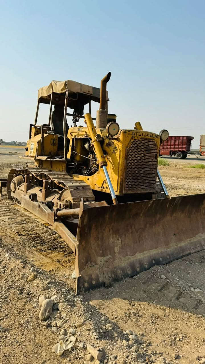بلدوزر كتر D6 محرك بخاخ ابو البليتة
جاهزة للعمل  السعر 11 مليون وبيها مجال 
مكاني / ديالى _ ناحية كنعان 
التواصل / ***********
