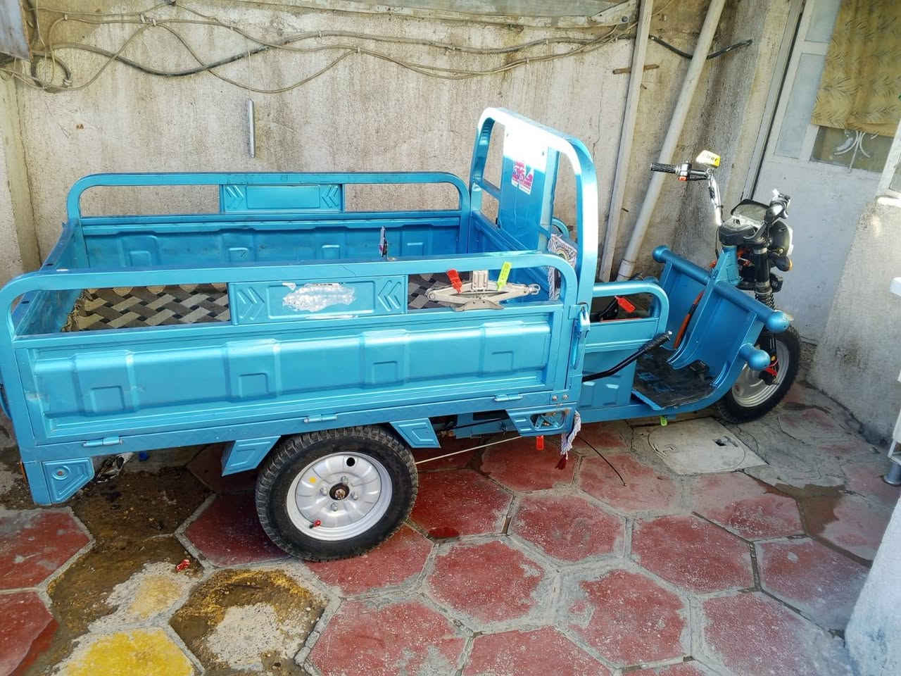 سلام عليكم ستوته شحن للبيع مديل ٢٠٢٥ نضيفه فول سعر مليون وبيه مجال مكان  بغداد مدينه الصدر. ***********
