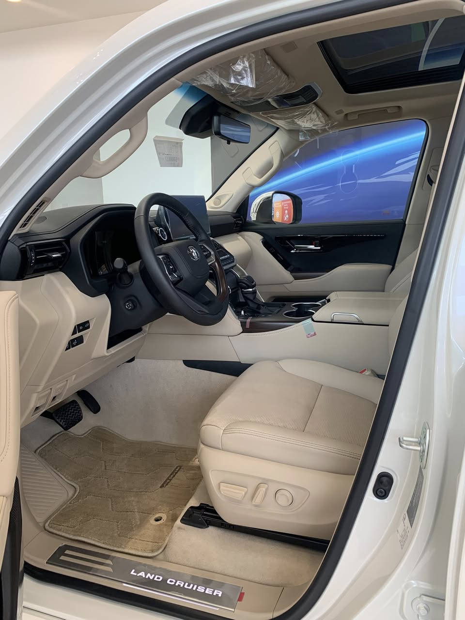 لاندكروزر vx هايبرد تون تيربو زيرو
ضمان ٣ سنوات وصيانة مجانية ٤ سنوات
تترقم بغداد او محافضات
للأستفسار ***********

